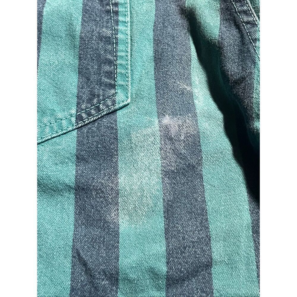 SOLD Vintage 90s Guess Striped Denim Shorts Size 34 - Picture 6 of 7